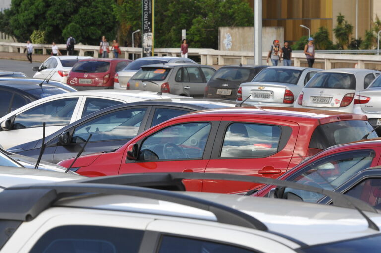 Quantas vezes se paga o IPVA no ano? Quantas vezes se paga o IPVA no ano?