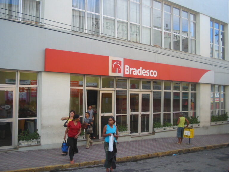 Quanto posso pegar de empréstimo no Bradesco? Quanto posso pegar de empréstimo no Bradesco?