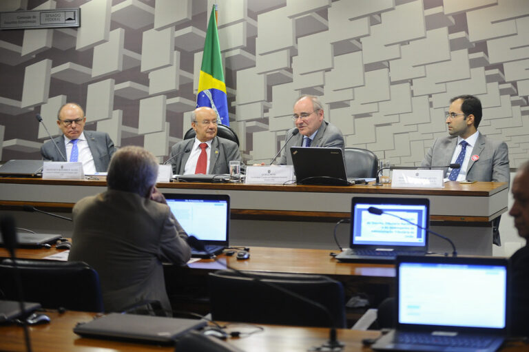 Quantas vezes no ano se paga o Simples Nacional? Quantas vezes no ano se paga o Simples Nacional?