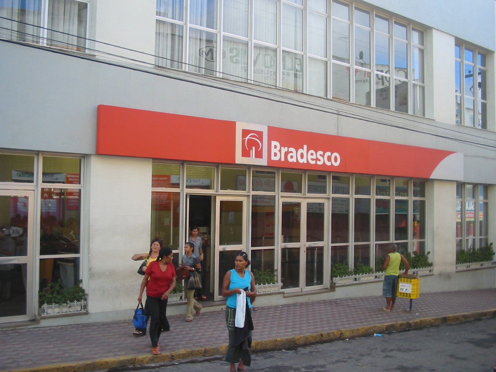 Juros do empréstimo pessoal no Bradesco: guia completo para entender as taxas