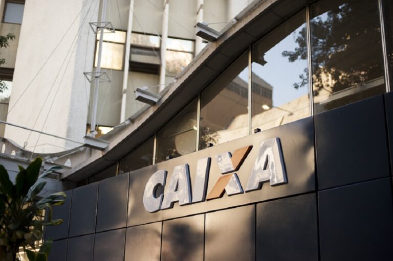 É preciso ter conta na Caixa para fazer um financiamento?