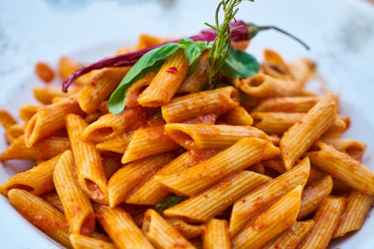 Quantas pessoas comem 1 kg de macarrão? pessoas comem 1 kg de macarrão