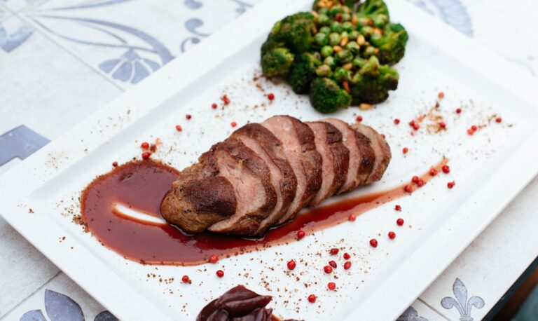 O que tem mais proteína o ovo ou frango? tem mais proteína o ovo ou frango